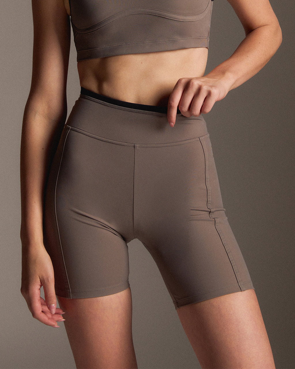 Sculpt Line Biker Shorts - Taupe