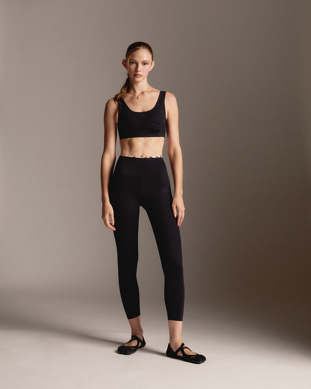 Edge Line Leggings - Black